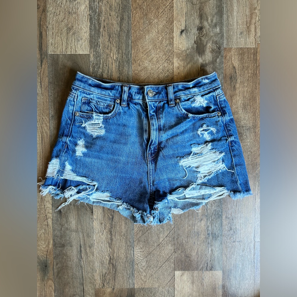 american eagle destroyed denim mom shorts
